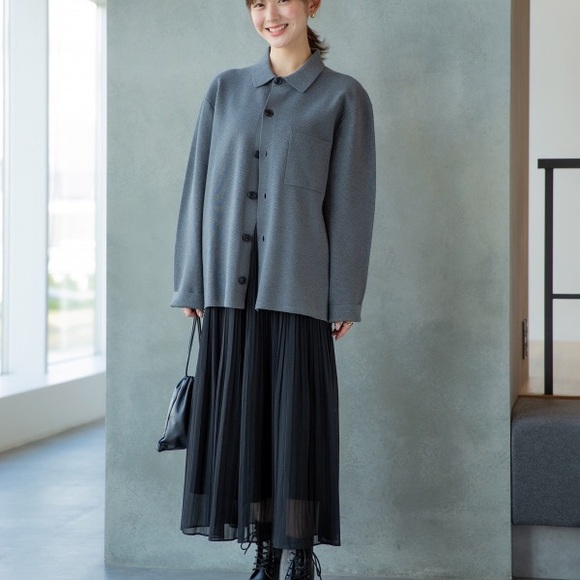 Uniqlo C Black Pleated Maxi Skirt - Picture 5 of 5